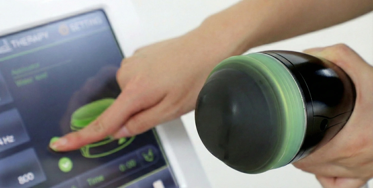 Klinogicare Shockwave Storm Focus con controllo elettronico della profondità focale tramite interfaccia del dispositivo